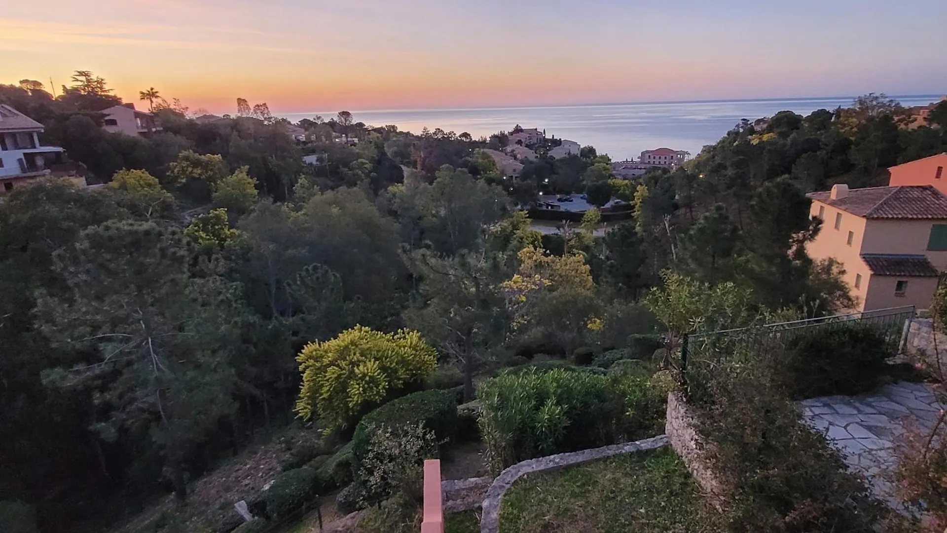 Holiday home Seaview House, Close Cannes, Pool, Garden. Garage Theoule-sur-Mer