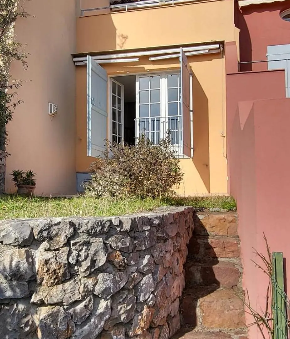 Seaview House, Close Cannes, Pool, Garden. Garage Theoule-sur-Mer Holiday home