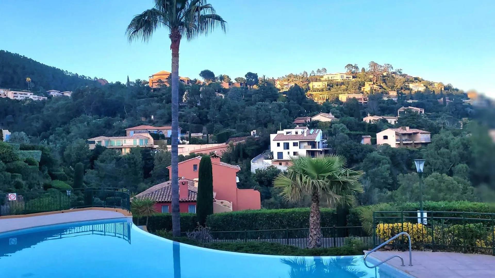 Seaview House, Close Cannes, Pool, Garden. Garage Theoule-sur-Mer France